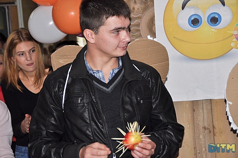 Apple Day 8